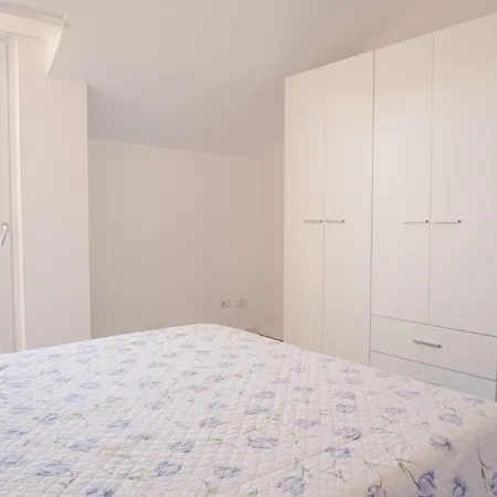 Loft Ad Un Passo Dal Cielo - Italian Homing Apartment *